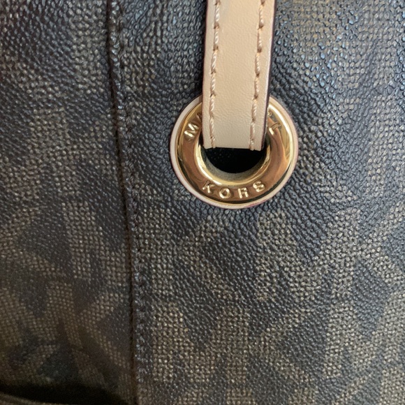 Michael Kors Purse - Picture 4 of 13